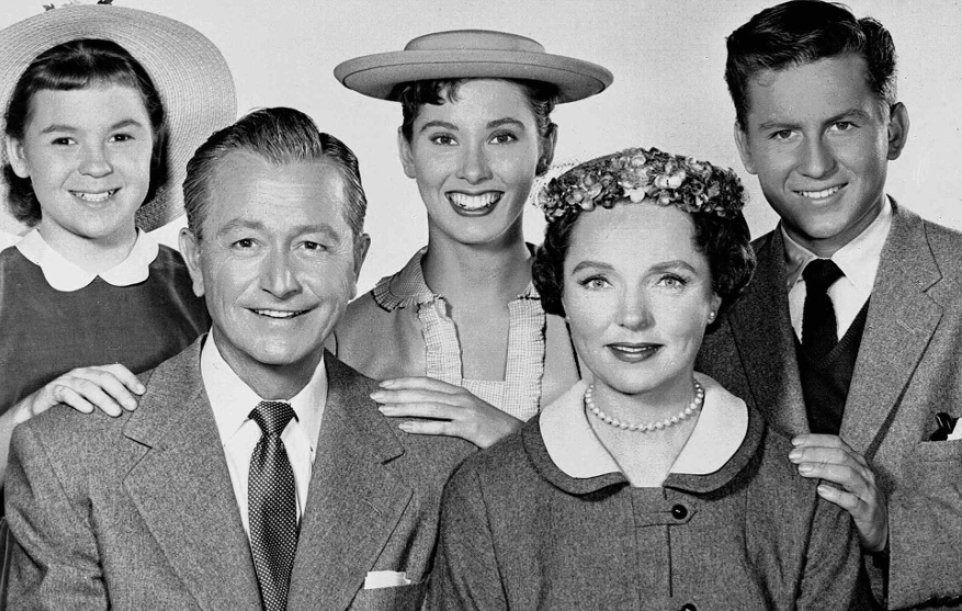 A Beloved Television Star’s Inspiring Journey Through the Years in Entertainment