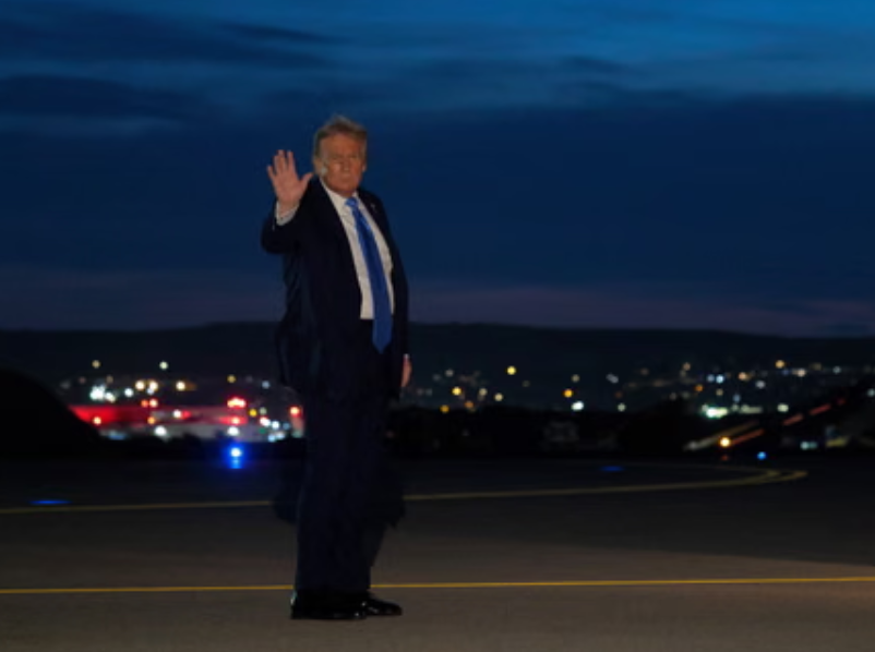 Late-Night Appearance Draws Online Interest and Discussion