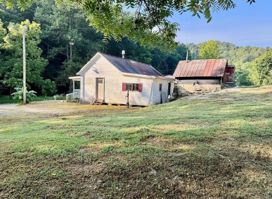 31-Acre Rural Property with Farmhouse Located in Blaine, Kentucky