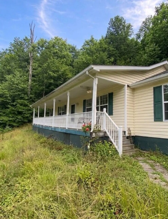Spacious Ranch-Style Home Opportunity in Hurricane, West Virginia