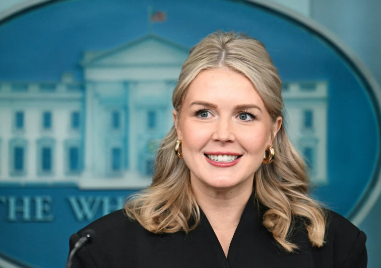 White House Press Access Debate Intensifies as New Media Strategy Draws Attention