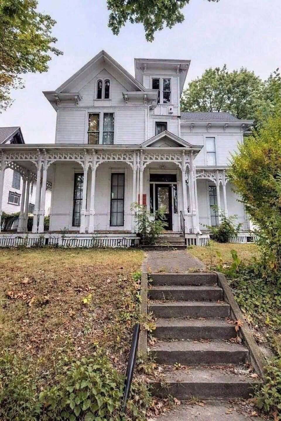$50,000 5 Bed, 2 Bath, Near Lake…